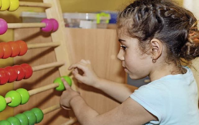Das Rechnen lernen nicht nur die Kindergartenkinder, sondern auch ihre Eltern.   | Foto: colourbox