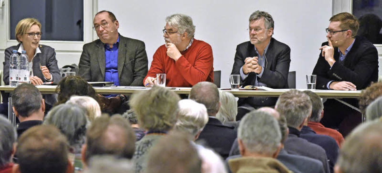Erhalt oder Abriss: Architektin Ebba Z...esdenkmalamt) diskutieren (von links).  | Foto: m. Bamberger