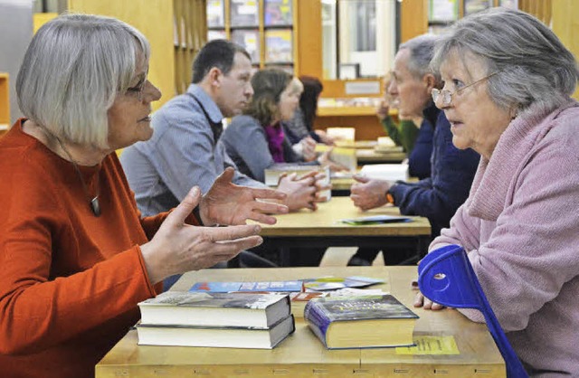 Literarische Duette wie am Flieband  beim Speed-Dating in der Stadtbibliothek   | Foto: Barbara Ruda