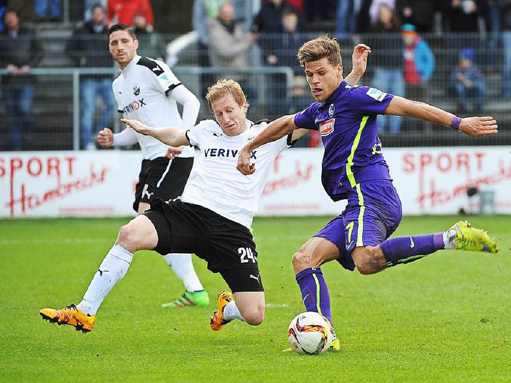 In der ersten Halbzeit gekmpft, im zweiten Durchgang mit Maximilian Philipp offensive Qualitt ausgespielt: Der Sportclub gewinnt in Sandhausen mit 2:0.