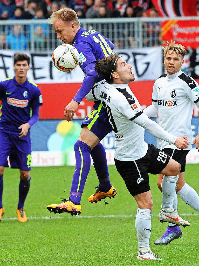 In der ersten Halbzeit gekmpft, im zweiten Durchgang mit Maximilian Philipp offensive Qualitt ausgespielt: Der Sportclub gewinnt in Sandhausen mit 2:0.