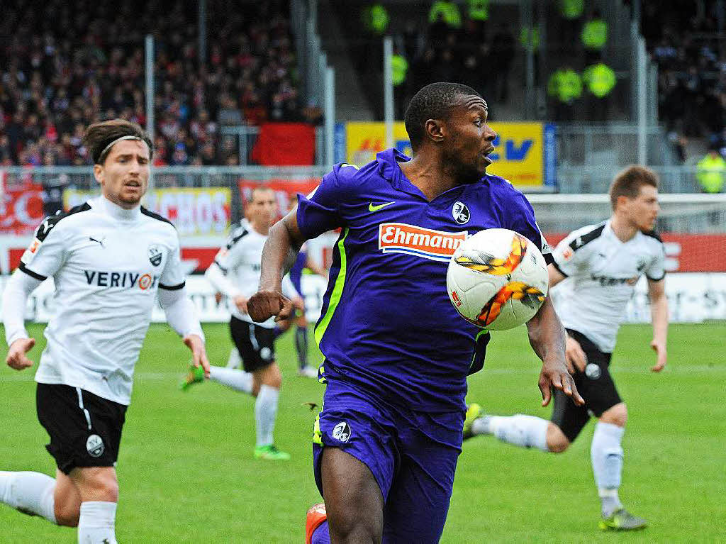 In der ersten Halbzeit gekmpft, im zweiten Durchgang mit Maximilian Philipp offensive Qualitt ausgespielt: Der Sportclub gewinnt in Sandhausen mit 2:0.