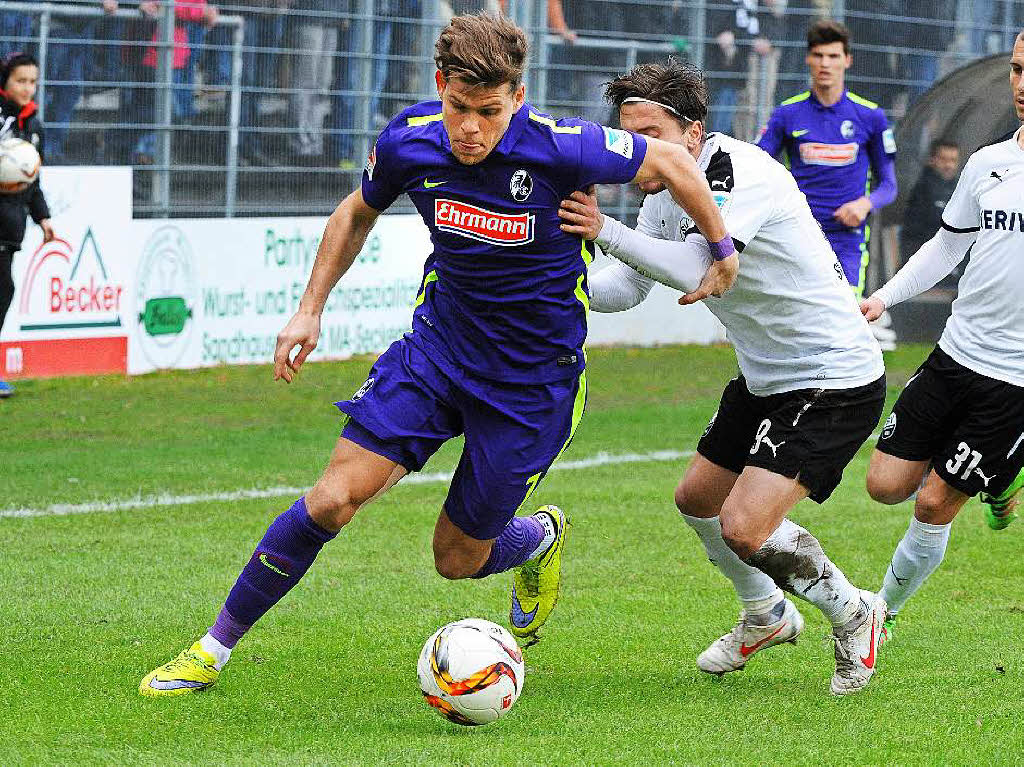 In der ersten Halbzeit gekmpft, im zweiten Durchgang mit Maximilian Philipp offensive Qualitt ausgespielt: Der Sportclub gewinnt in Sandhausen mit 2:0.