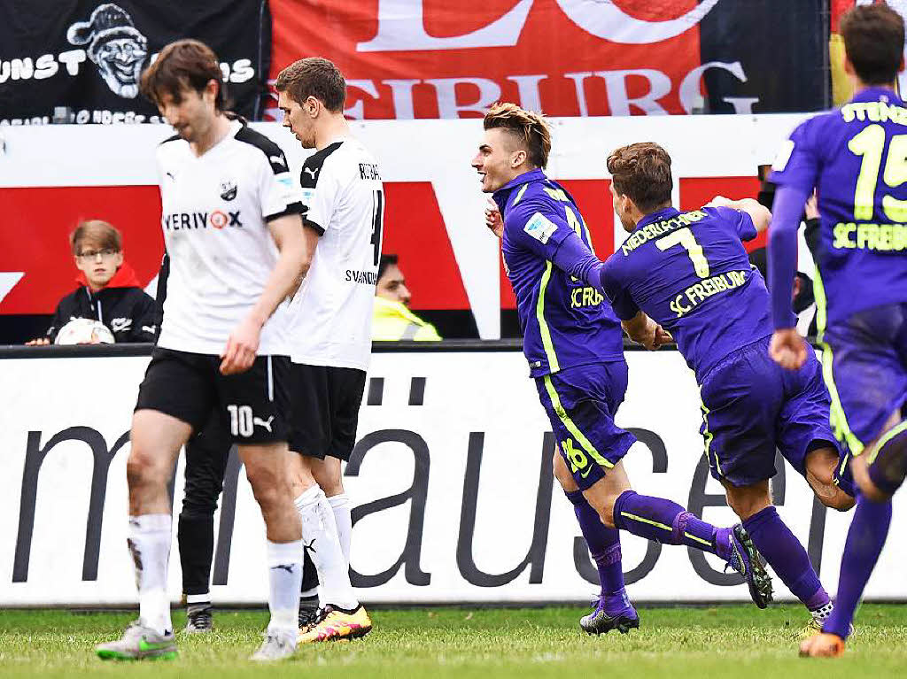 In der ersten Halbzeit gekmpft, im zweiten Durchgang mit Maximilian Philipp offensive Qualitt ausgespielt: Der Sportclub gewinnt in Sandhausen mit 2:0.