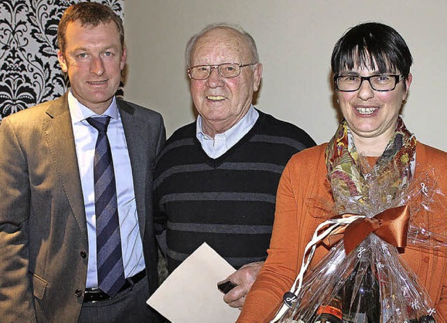 Fr 70 Jahre Mitgliedschaft geehrt: Er...he (links) und Renate Sammet-Grether.   | Foto: Albert Greiner