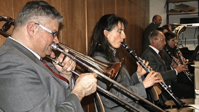 Die Hebelmusiker zogen Bilanz, und kn... ihr Jahreskonzert an. Foto: Ines Bode  | Foto: Ines Bode