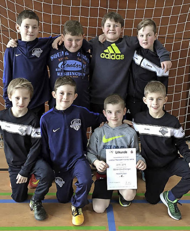 Die Fuballer der Grundschule am Erle ... Malterdingen, Rheinhausen und Riegel.  | Foto: Privat