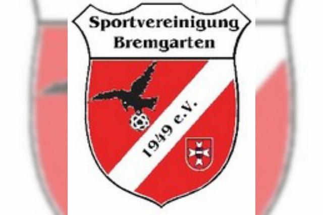 Drei Spieler der SV Bremgarten rasten aus