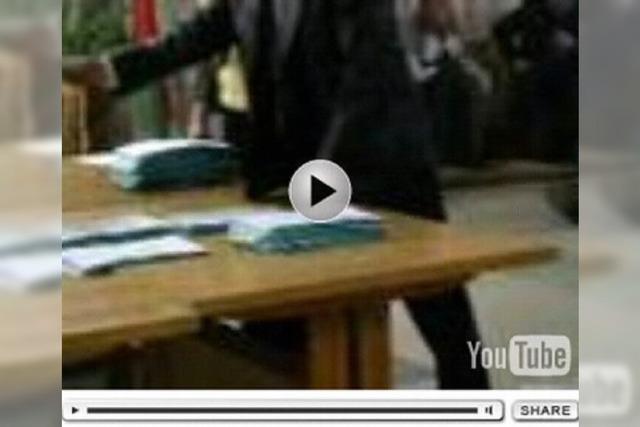 Beweist dieses Video Wahlbetrug in Weißrussland?