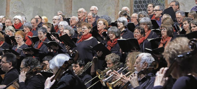 Eindrucksvoller Klangkrper: der Chor ...tritt in der Mllheimer Martinskirche.  | Foto: Dorothee Philipp