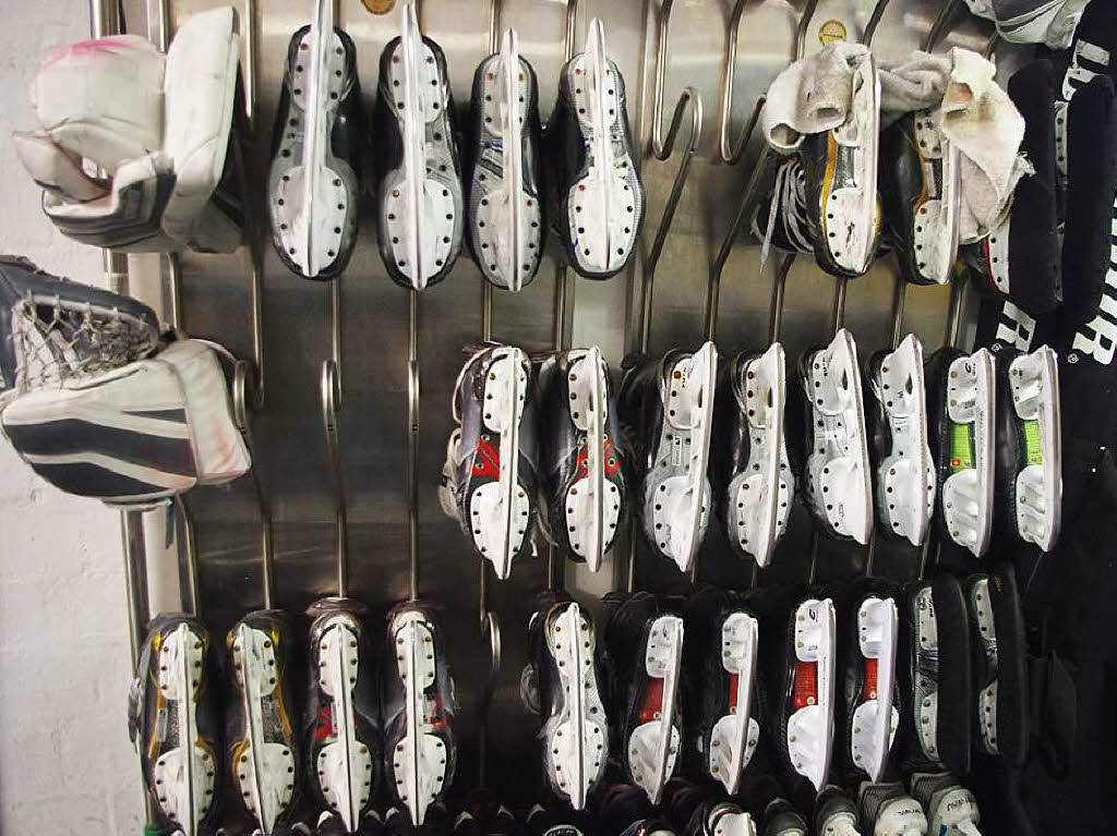 Haufenweise Schlittschuhe Haufenweise Schlittschuhe