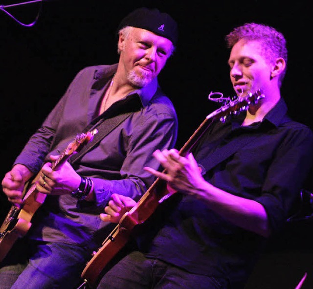 Lieen die Gitarren sprechen: Fred Cha...rem Gastspiel im Oberhofer Blues-Caf   | Foto: Jrn Kerckhoff