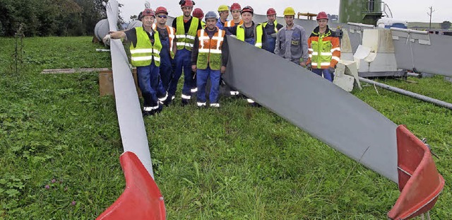 Teile der Windrder fr den Windpark R... auf der Spani in Atzenbach gelagert.   | Foto: Spielberger