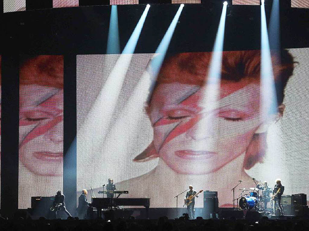 Mitglieder der Band von Snger David Bowie erinnern an den verstorbenen Knstler.