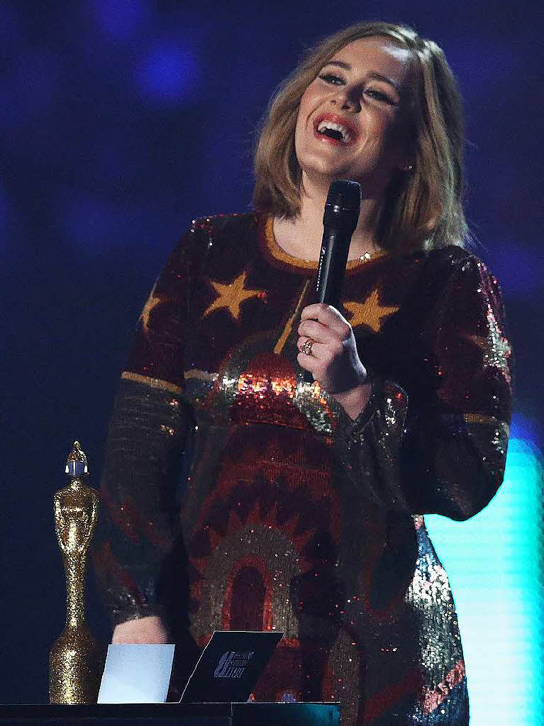 Adele gewinnt in der Hauptkategorie bestes Album