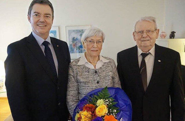 Zur diamantenen Hochzeit gratulierte B... dem Ehepaar Helga und Georg Volkmer.   | Foto: Anne Freyer