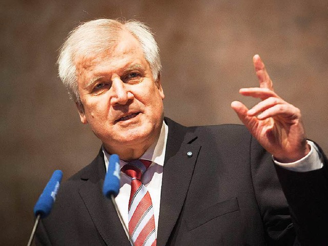 Ist sauer auf Merkel: Horst Seehofer  | Foto: dpa