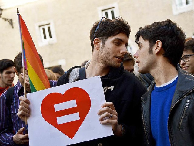 Homosexuelle setzen sich in Rom fr die Lebenspartnerschaft ein.   | Foto: AFP