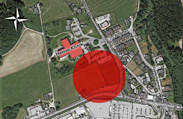 Der rote Kreis kennzeichnet die Flche...ft fr Flchtlinge mglich erscheint.   | Foto: ANSICHT: Stadt Titisee-Neustadt