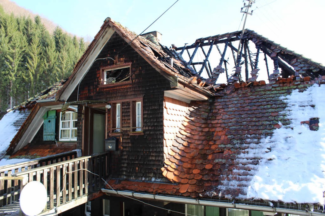Das Wohnhaus in Oberried ist nach einem Brand unbewohnbar.  | Foto: Erich Krieger