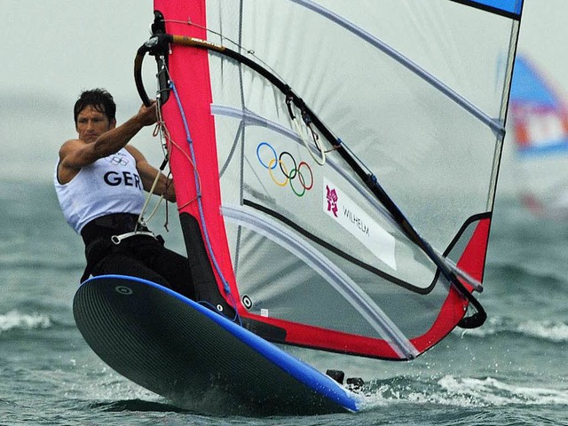 Wie 2012: Toni Wilhelm surft auch in diesem Sommer  olympisch.   | Foto: dpa