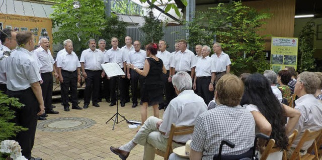 Hauptversammlung Mnnerchor HeimbachDe...Grten&#8220; in der Baumschule Hgle.  | Foto: Aribert Rssel