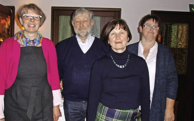Vorsitzende Andrea Mhrle (rechts) mit... und Elisabeth Harder, Kassenfhrerin.  | Foto: nel