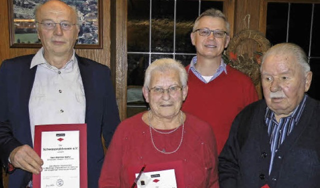 Sie wurden beim Schwarzwaldverein Vord...Zipfel und Eugen Riesterer (40 Jahre).  | Foto: Jessica Lichetzki