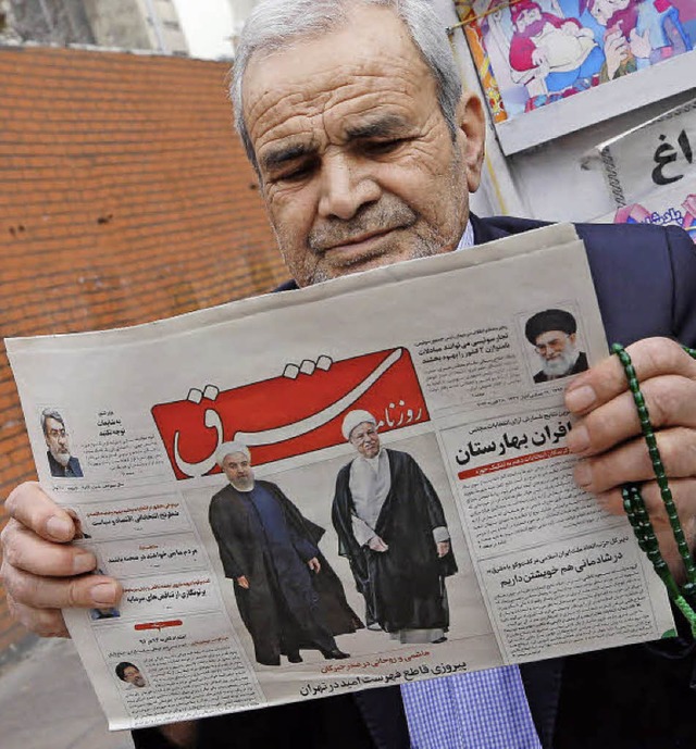 &#8222;Sieg der Reformer&#8220;, titelt diese iranische Zeitung.   | Foto: dpa