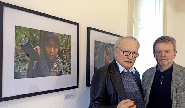 Kindersoldaten widmet sich die Fotoaus...ator Reinhard Schultz erffnet wurde.   | Foto: Roswitha Frey