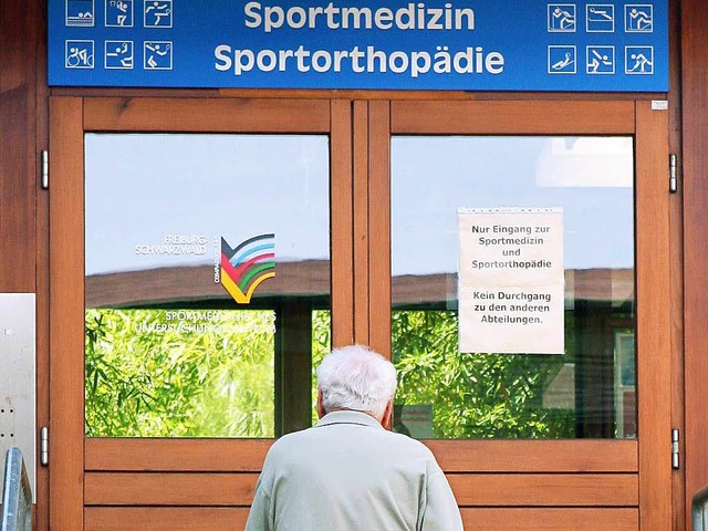 Eingang zur universitren Sportmedizin an der Hugstetter Strae in Freiburg  | Foto: Rolf Haid
