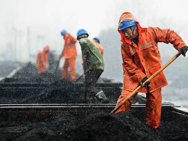 Kohlearbeiter in der chinesischen Provinz Jiangxi  | Foto: dpa