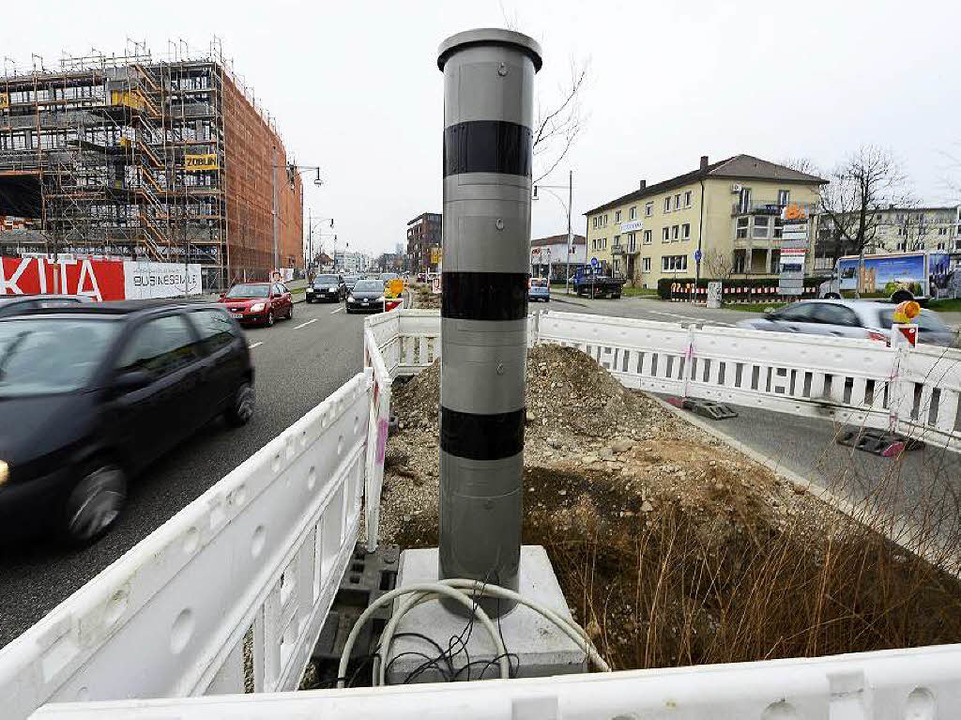 In Freiburg stehen drei neue Tempo-Blitzer - Freiburg - Badische Zeitung