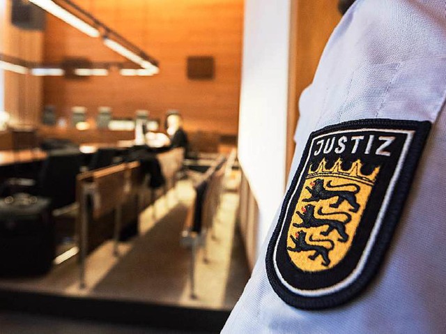 Ein 27-Jhriger muss sich wegen der Er...m Freiburger Landgericht verantworten.  | Foto: dpa