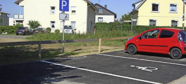 Noch gibt es  die Parkpltze am Bahnweg in Eimeldingen.   | Foto: Langelott