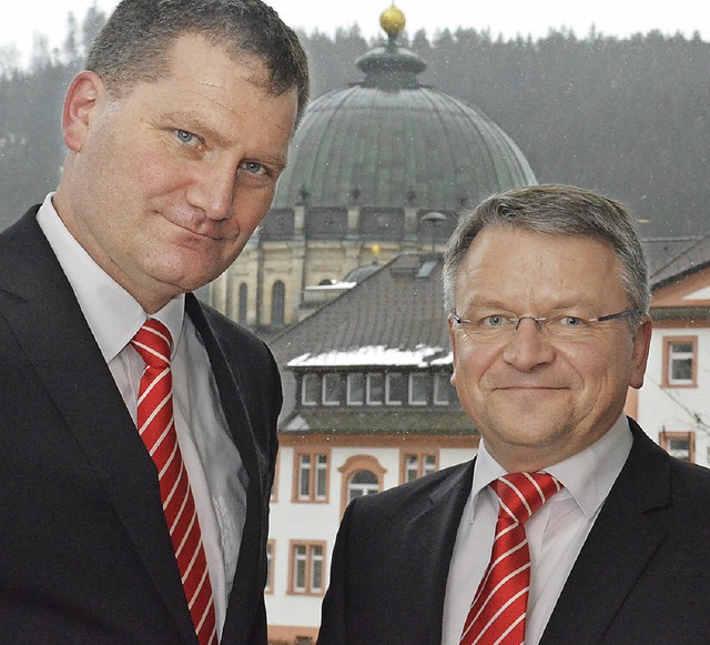 Klaus Kistler und Gerhard Behringer bi...n Vorstand der Sparkasse St. Blasien.   | Foto: Sebastian Barthmes