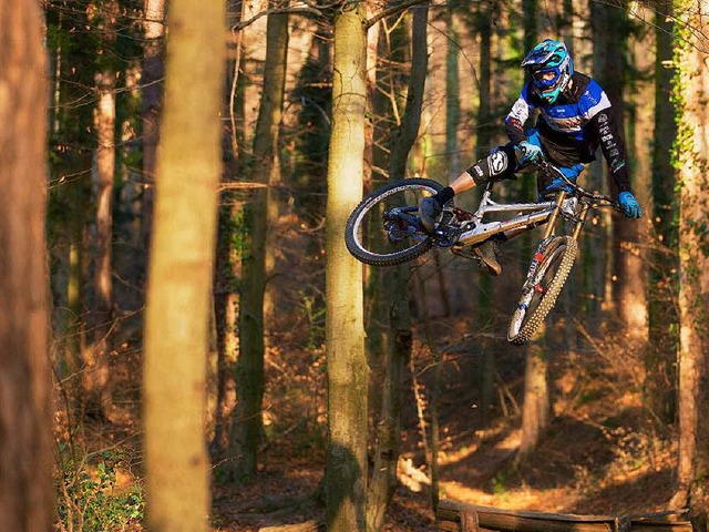 Spektakulr: Mountainbiker Frederik Buch im &#8222;Bombenloch&#8220;  | Foto: Privat