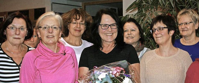 VHS-Kursleiterin Katharina Brandl (Mitte) wurde verabschiedet.   | Foto: ZVG