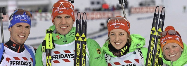 Silber-Skijger (von links): Simon Sch...ziska Preuss und Franziska Hildebrand   | Foto: dpa