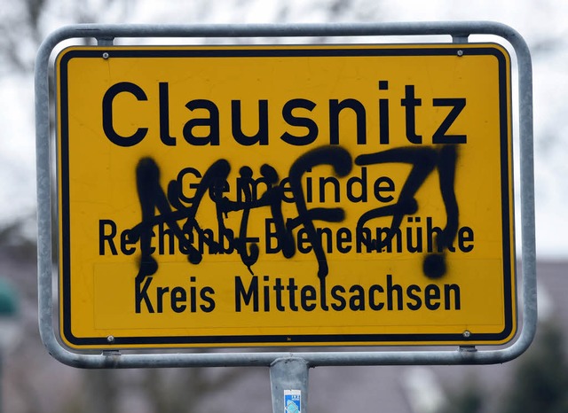 Ortsschild von Clausnitz   | Foto: dpa