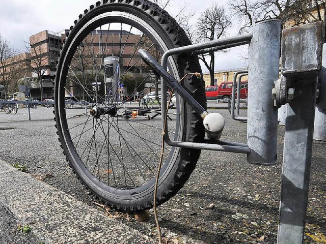 Fahrradklau ist in Freiburg schon lang...haben die Diebe teure Rder im Visier.  | Foto: Ingo Schneider