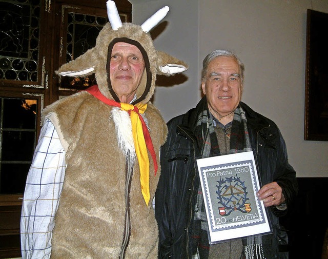 Stephan Schttli im Geien-Kostm (lin...ie Geschichte(n) erzhlen&#8220; vor.   | Foto: Roswitha Frey