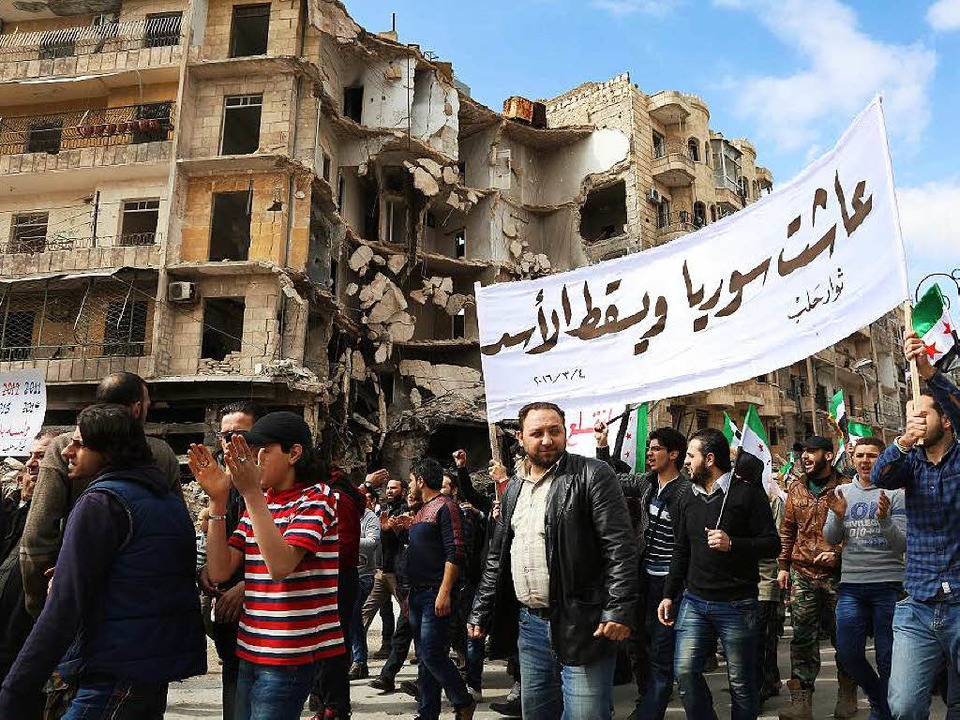 In Syrien Gibt Es Wieder Demonstrationen Gegen Assad - Ausland ...