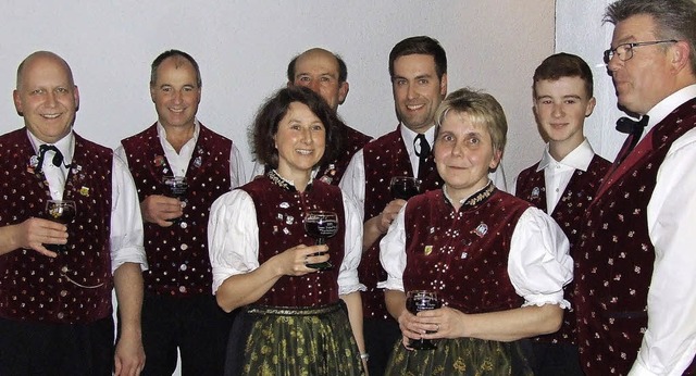 Fleiige Musiker der Trachtenkapelle T...ender und Ralph Stellbogen (von links)  | Foto: Ulrike Jger