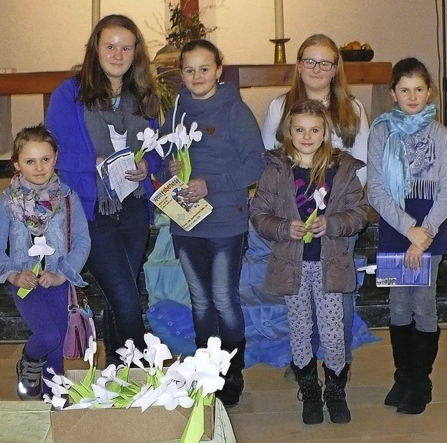 Der Kinderchor aus Ewattingen umrahmte...der evangelischen Kirche in Bonndorf.   | Foto: Rittner