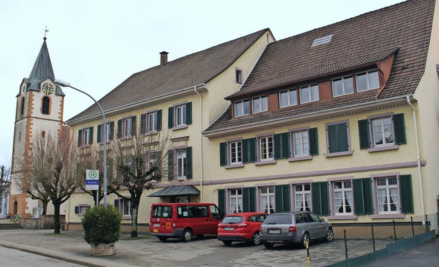 Die Petrusgemeinde will das Pfarr- und...ndehaus an der Kirchstrae loswerden.   | Foto: Bertsch