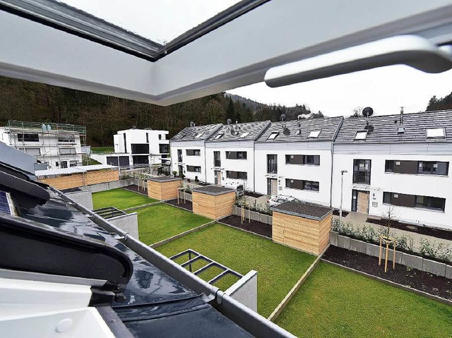 Blick aus dem Dachgeschoss der Musterw...#8222;Stadthuser Schauinsland&#8220;   | Foto: Thomas Kunz