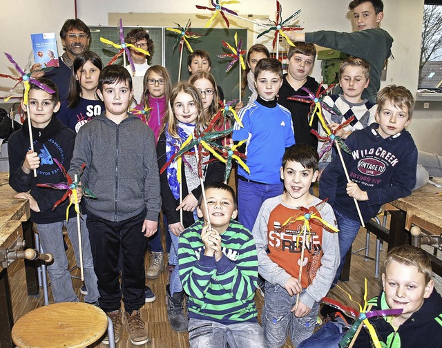 <BZ-FotoAnlauf>Thema Energie: </BZ-Fot...ut, um Windkraftanlagen zu verstehen.   | Foto: Schule Seelbach