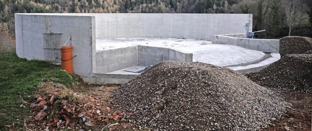 Die Wnde des Behlters im Zufahrtsbereich mussten rckgebaut werden.   | Foto: Julius Steckmeister