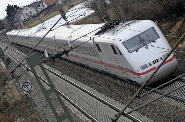 Die Rheintalbahn bleibt weiter in der Diskussion.  | Foto: Dpa